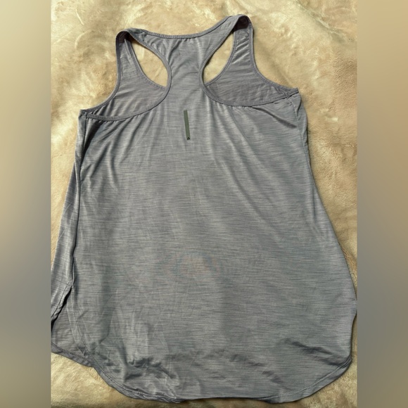 Reebok workout tank - Picture 2 of 2